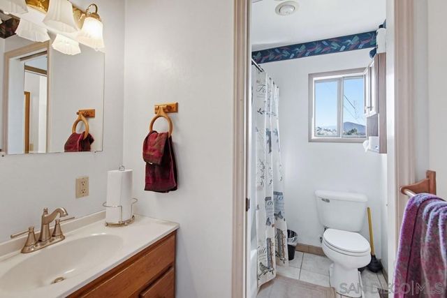 9149 Oso Rd, Spring Valley, CA 91977