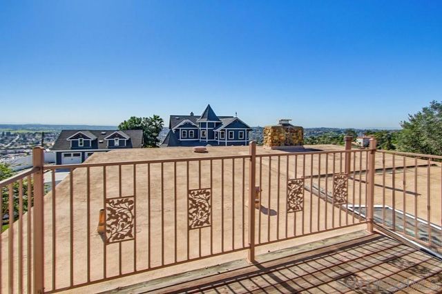 9149 Oso Rd, Spring Valley, CA 91977