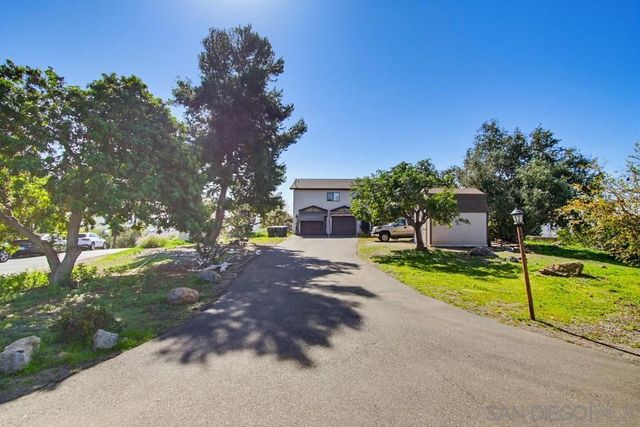9149 Oso Rd, Spring Valley, CA 91977
