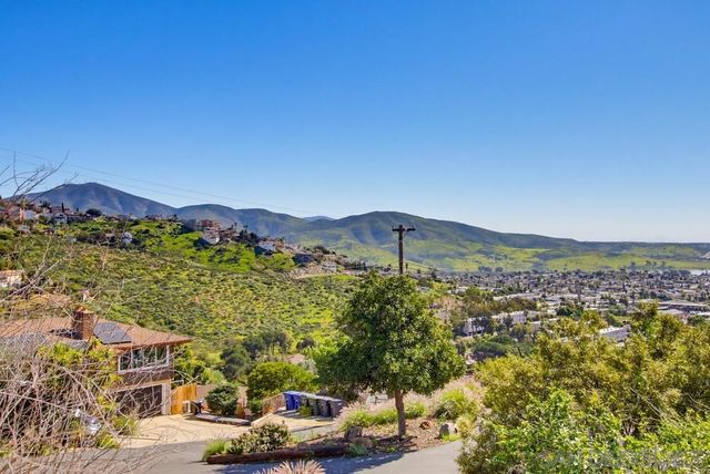 9149 Oso Rd, Spring Valley, CA 91977