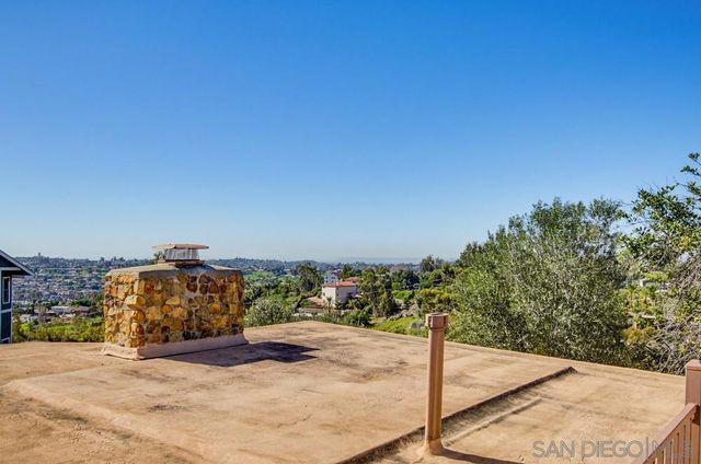 9149 Oso Rd, Spring Valley, CA 91977