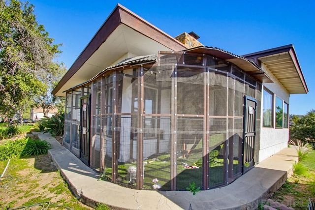 9149 Oso Rd, Spring Valley, CA 91977