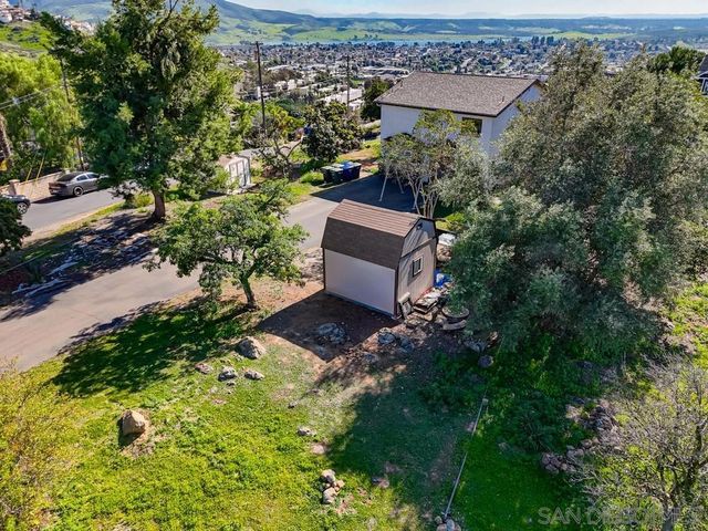 9149 Oso Rd, Spring Valley, CA 91977