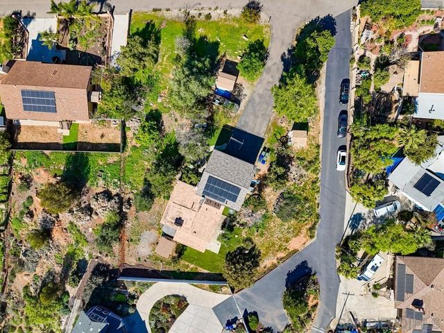 9149 Oso Rd, Spring Valley, CA 91977