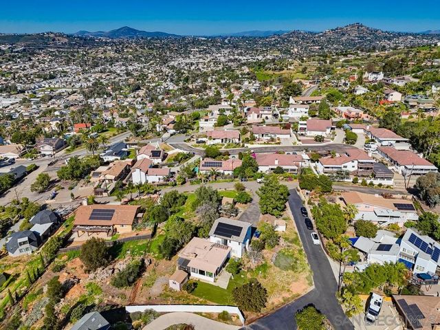 9149 Oso Rd, Spring Valley, CA 91977