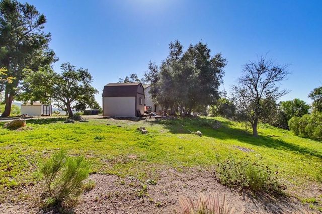 9149 Oso Rd, Spring Valley, CA 91977