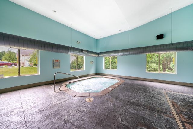 907 N Sandalwood Circle 71, Muskegon, MI 49441