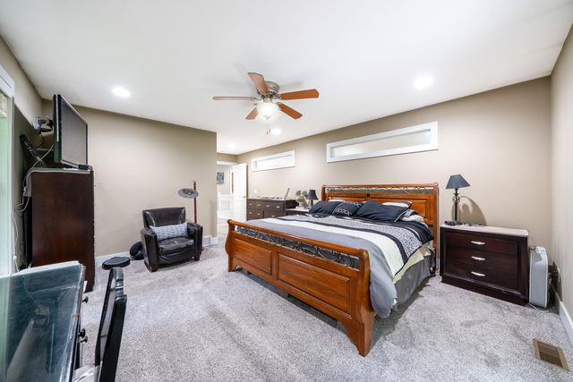 907 N Sandalwood Circle 71, Muskegon, MI 49441