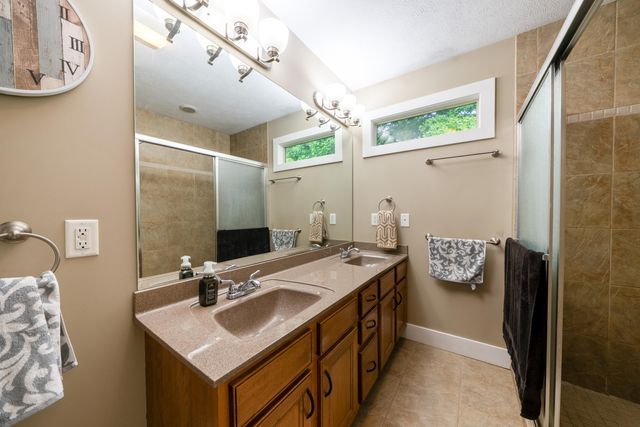 907 N Sandalwood Circle 71, Muskegon, MI 49441