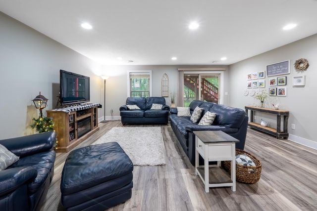 907 N Sandalwood Circle 71, Muskegon, MI 49441