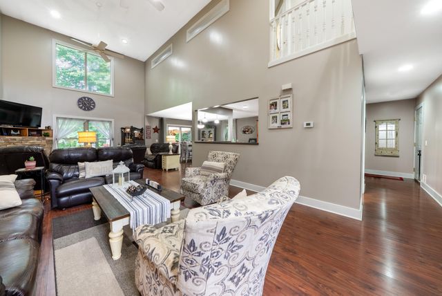907 N Sandalwood Circle 71, Muskegon, MI 49441