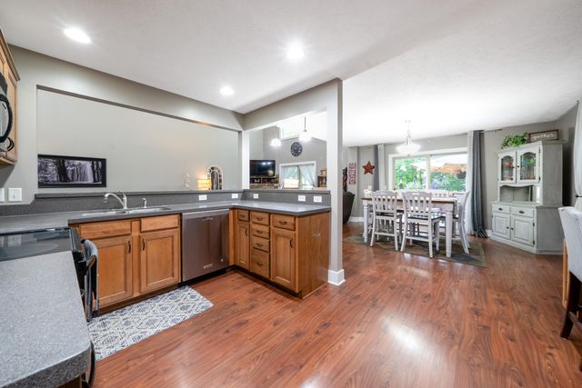 907 N Sandalwood Circle 71, Muskegon, MI 49441
