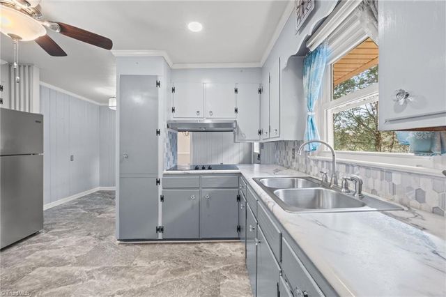 4016 Yarbrough Avenue, Winston-salem, NC 27106