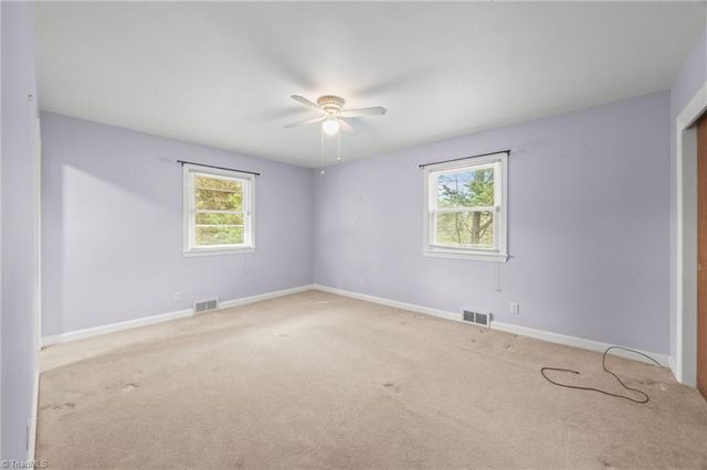 4016 Yarbrough Avenue, Winston-salem, NC 27106