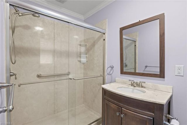 4016 Yarbrough Avenue, Winston-salem, NC 27106