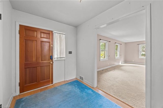 4016 Yarbrough Avenue, Winston-salem, NC 27106