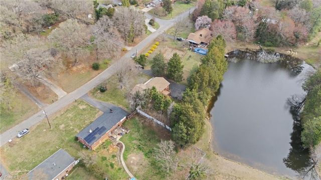 4016 Yarbrough Avenue, Winston-salem, NC 27106