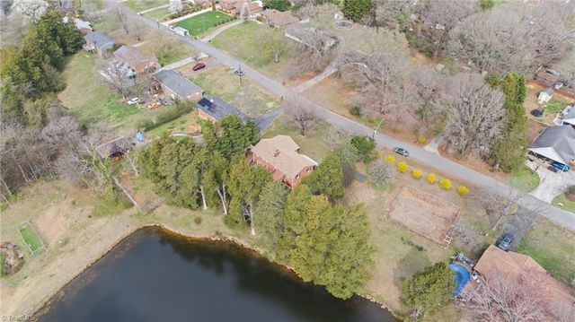 4016 Yarbrough Avenue, Winston-salem, NC 27106