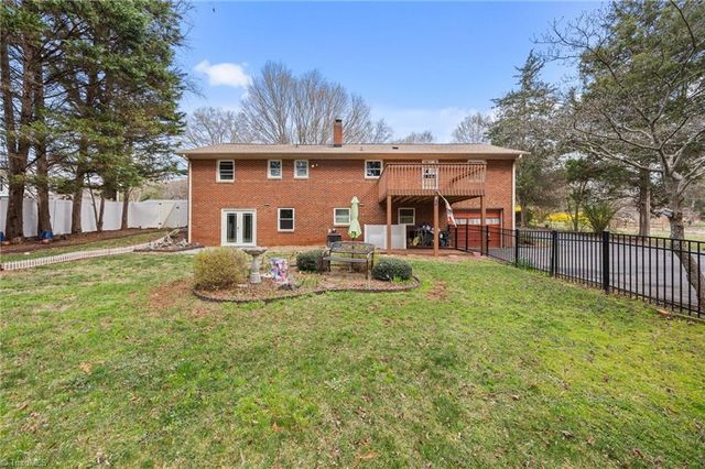 4016 Yarbrough Avenue, Winston-salem, NC 27106