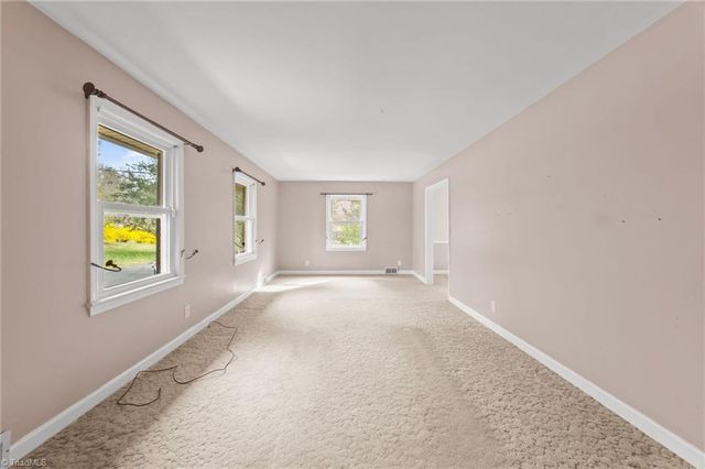 4016 Yarbrough Avenue, Winston-salem, NC 27106