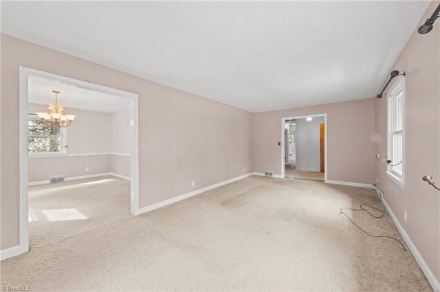 4016 Yarbrough Avenue, Winston-salem, NC 27106