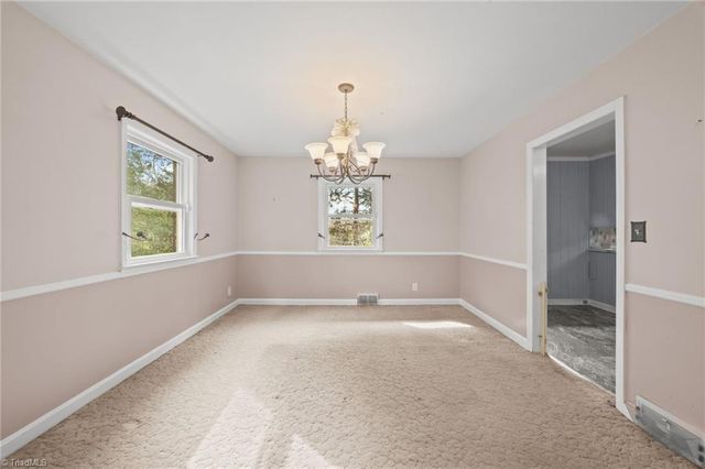 4016 Yarbrough Avenue, Winston-salem, NC 27106