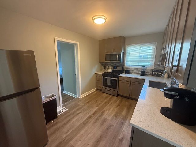 362 Marion Court, Wheeling, IL 60090