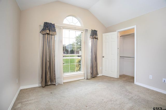 550 Spencer Lane, Tyler, TX 75704