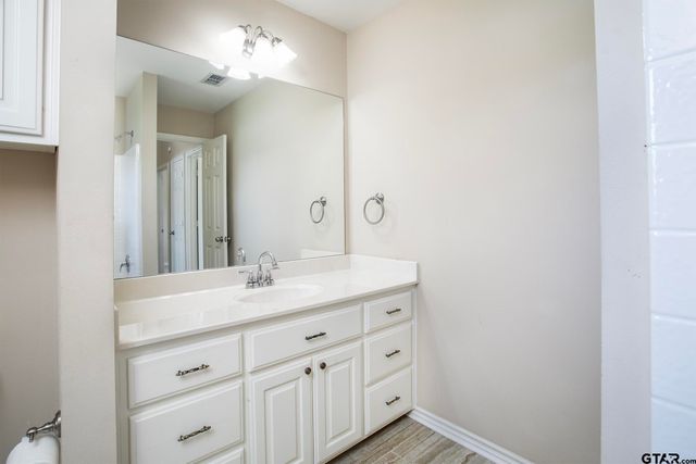 550 Spencer Lane, Tyler, TX 75704