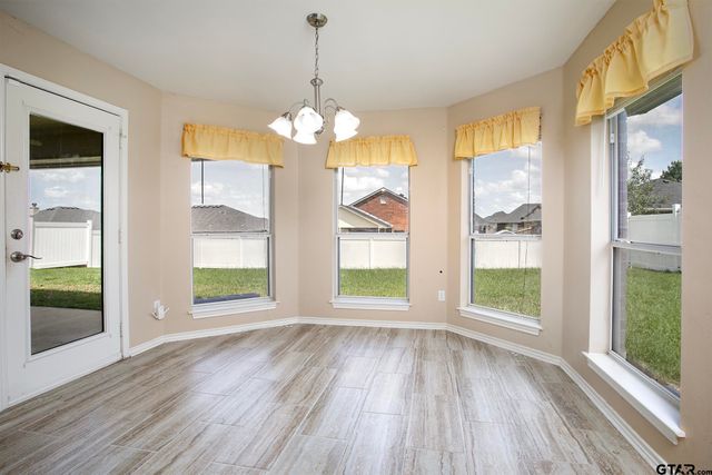 550 Spencer Lane, Tyler, TX 75704