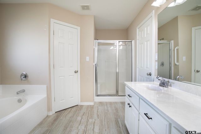 550 Spencer Lane, Tyler, TX 75704