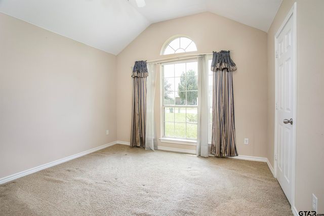 550 Spencer Lane, Tyler, TX 75704