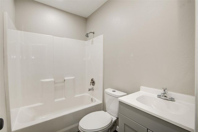 418 S Kansas Street, La Porte, TX 77571