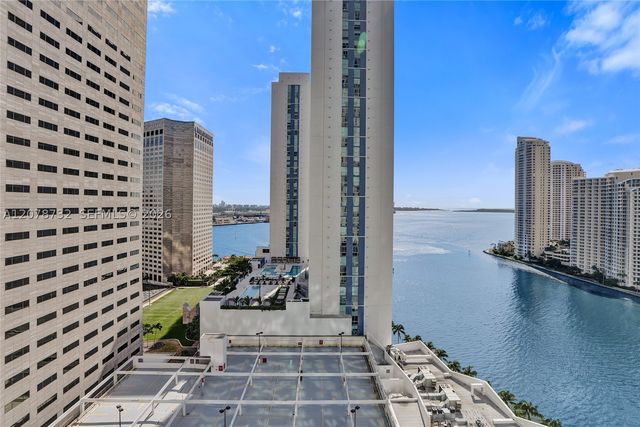 300 S Biscayne Blvd T-1816, Miami, FL 33131