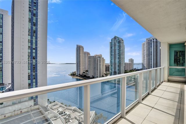 300 S Biscayne Blvd T-1816, Miami, FL 33131