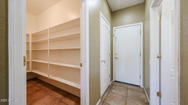 7015 W SOUTHGATE Avenue, Phoenix, AZ 85043