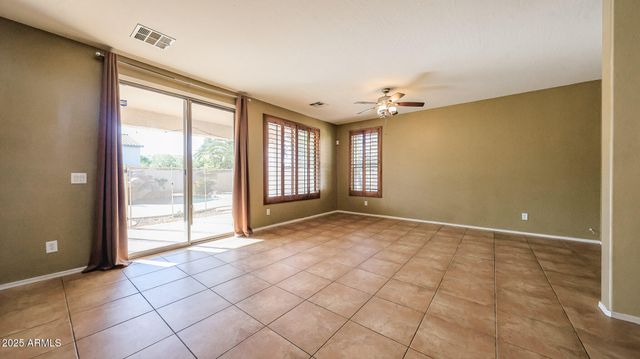 7015 W SOUTHGATE Avenue, Phoenix, AZ 85043