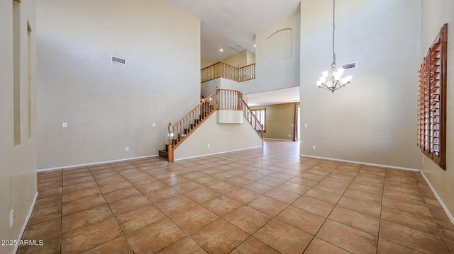 7015 W SOUTHGATE Avenue, Phoenix, AZ 85043
