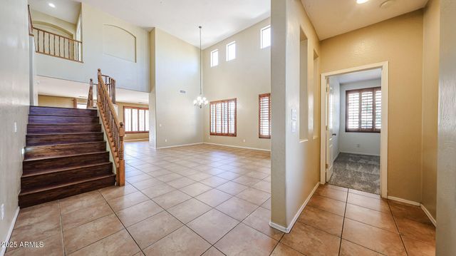 7015 W SOUTHGATE Avenue, Phoenix, AZ 85043