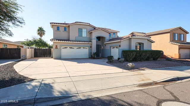 7015 W SOUTHGATE Avenue, Phoenix, AZ 85043