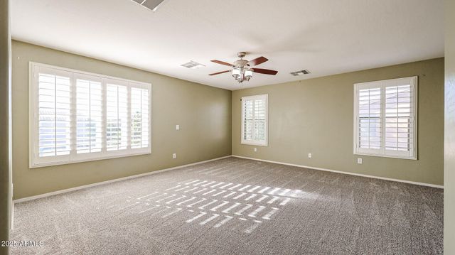 7015 W SOUTHGATE Avenue, Phoenix, AZ 85043