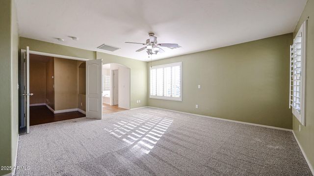 7015 W SOUTHGATE Avenue, Phoenix, AZ 85043