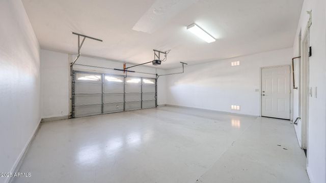 7015 W SOUTHGATE Avenue, Phoenix, AZ 85043