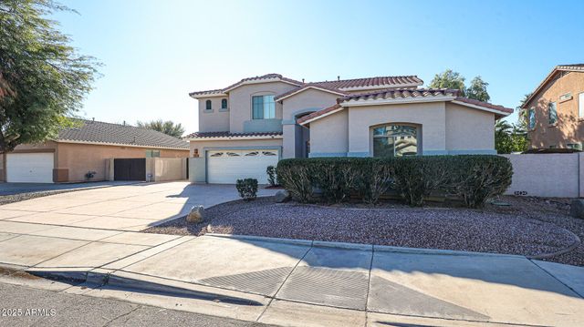 7015 W SOUTHGATE Avenue, Phoenix, AZ 85043