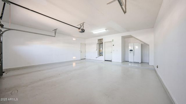 7015 W SOUTHGATE Avenue, Phoenix, AZ 85043