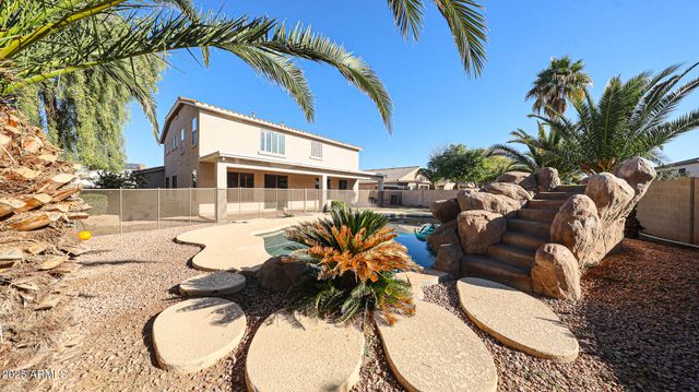 7015 W SOUTHGATE Avenue, Phoenix, AZ 85043