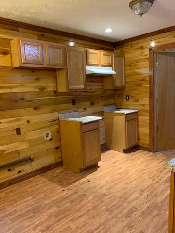 660 Glenn Avenue, West Liberty, KY 41472