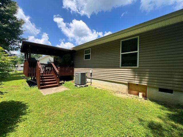 660 Glenn Avenue, West Liberty, KY 41472