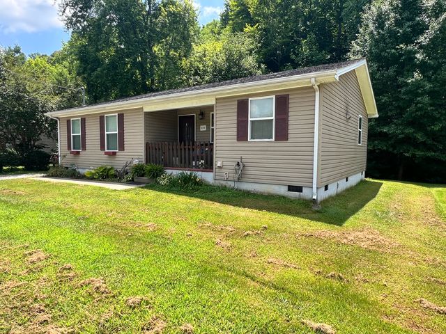 660 Glenn Avenue, West Liberty, KY 41472