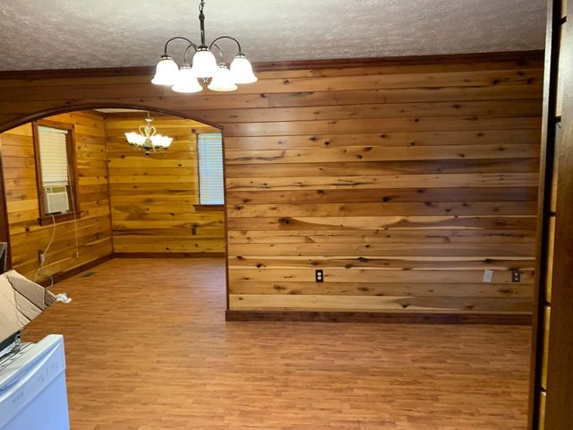 660 Glenn Avenue, West Liberty, KY 41472